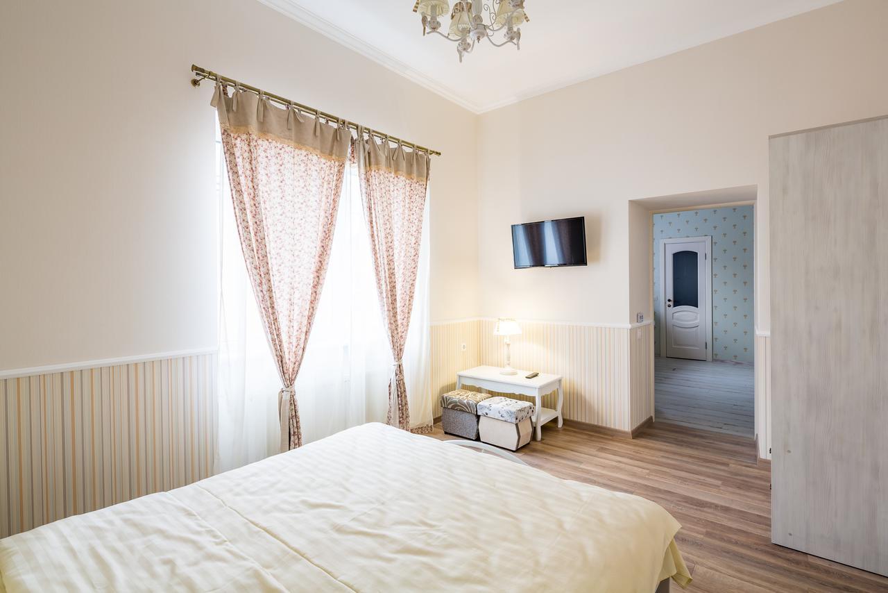 Lovely Apartment In The City Center Львів Екстер'єр фото